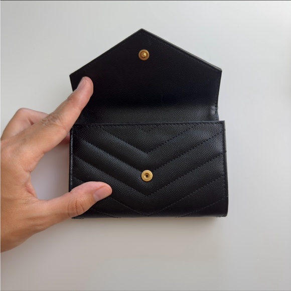 YSL CASSANDRE MATELASSÉ SMALL ENVELOPE WALLET IN GRAIN DE POUDRE LEATHER - Picture 10 of 15